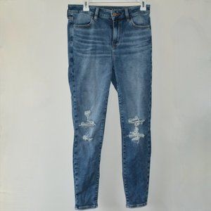 American Eagle high rise Jegging with ripped details